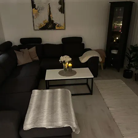 Naer Flyplassen
