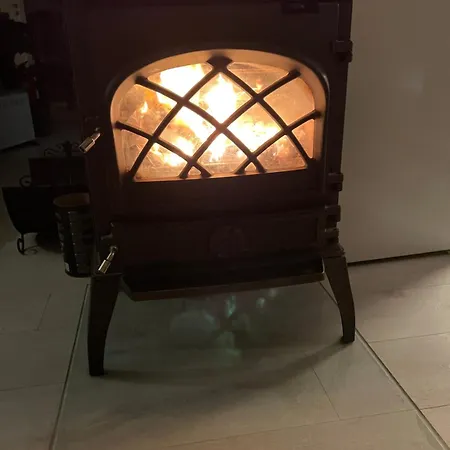 Naer Flyplassen 아파트 트롬쇠